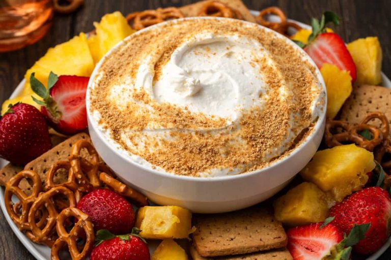 Cheesecake dip (5 ingredients!) | Cookies and cups